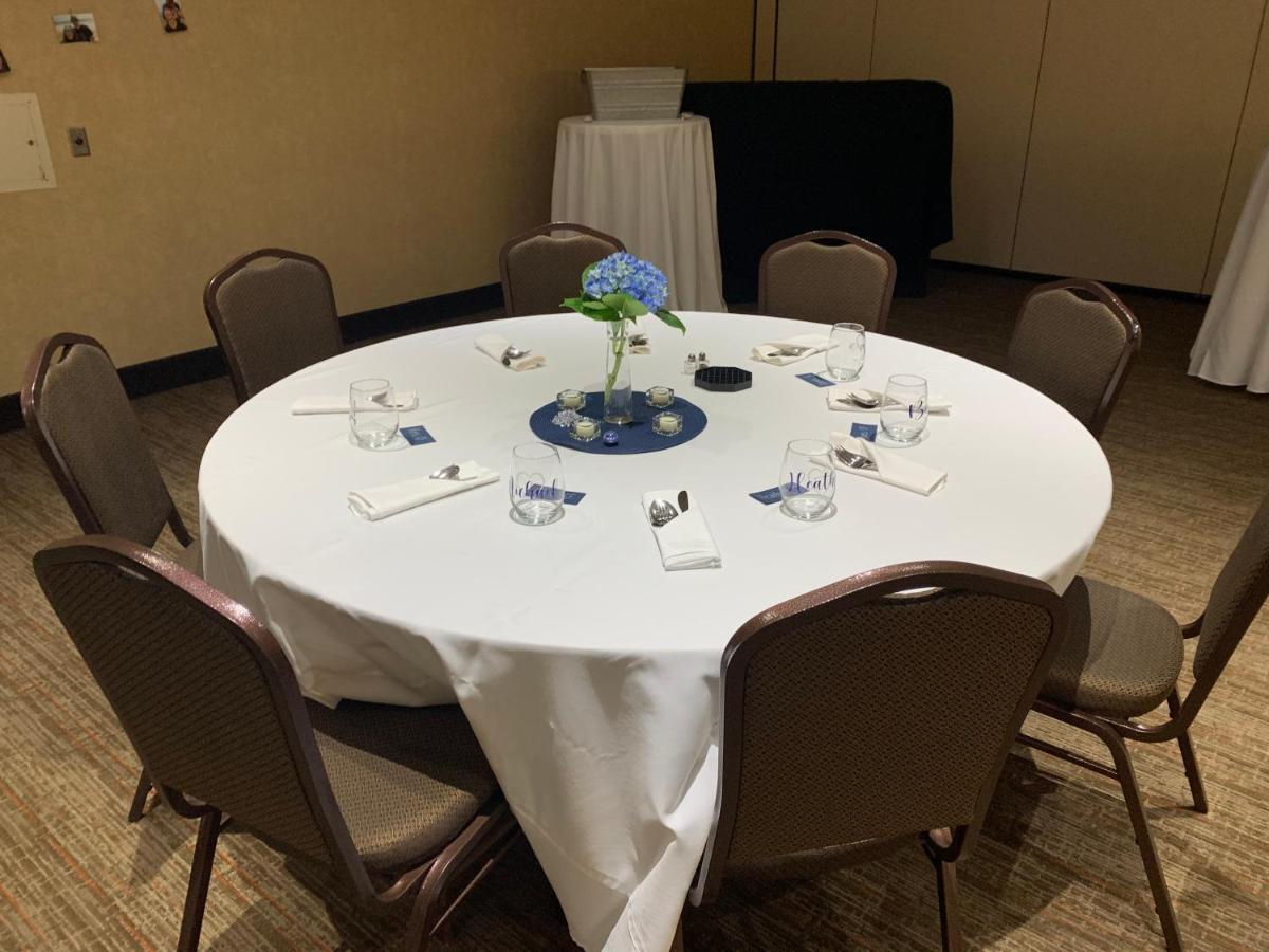 Radisson Hotel Detroit-Farmington Hills Eksteriør bilde