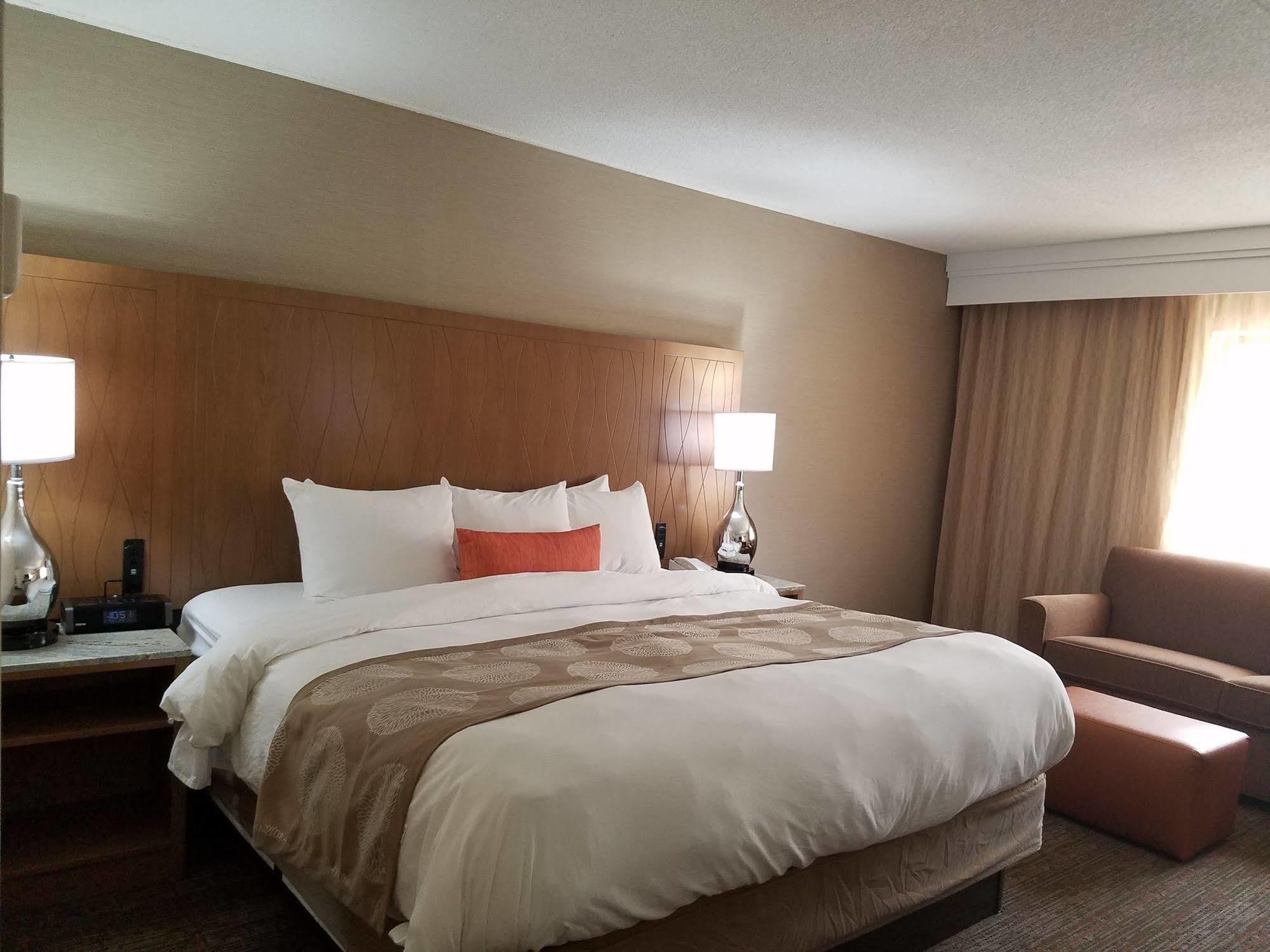 Radisson Hotel Detroit-Farmington Hills Eksteriør bilde